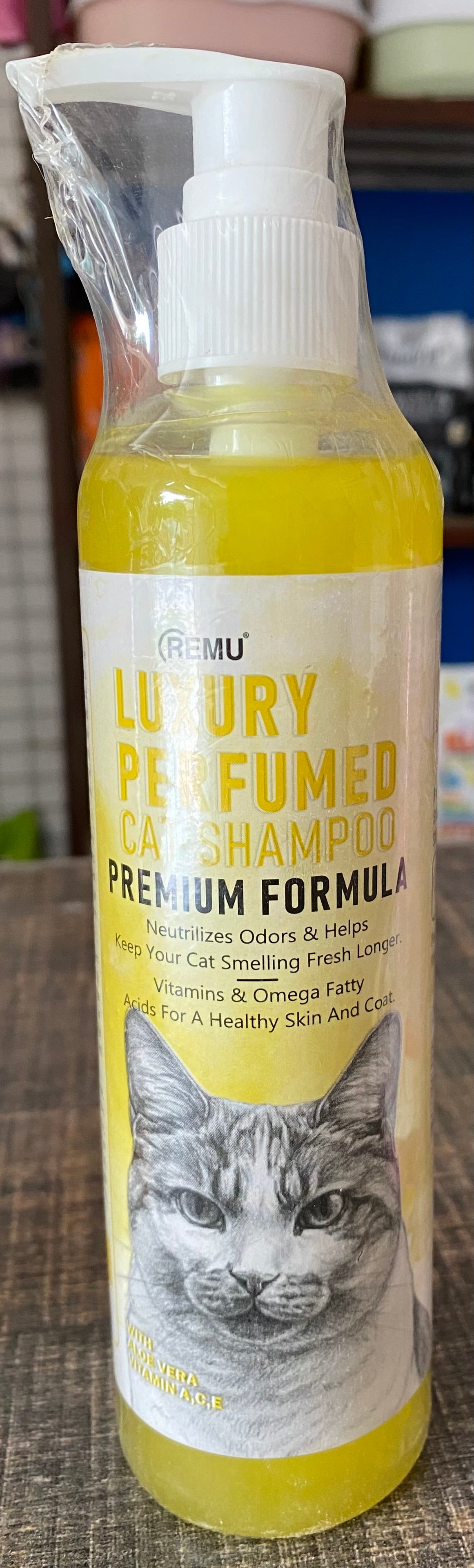 Remu Luxury Perfumed Cat Shampoo [320 ML]
